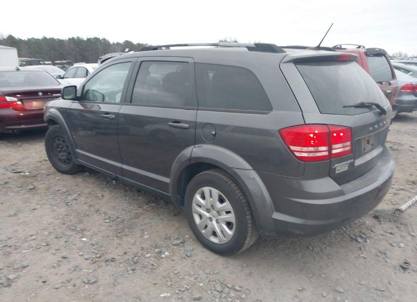 Photo 3 of 2017 Dodge Journey SE (VIN 3C4PDCAB2HT619556)