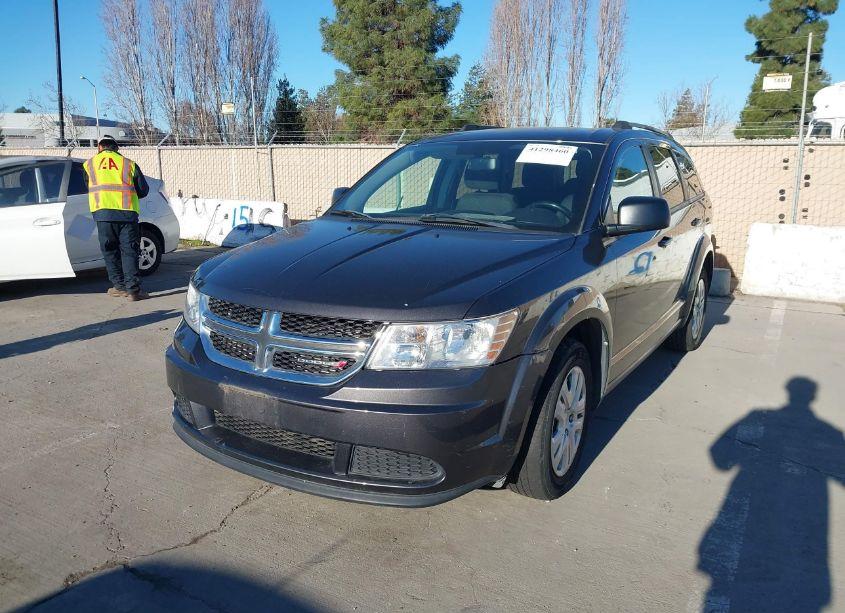 Photo 2 of 2017 Dodge Journey SE (VIN 3C4PDCAB2HT644277)