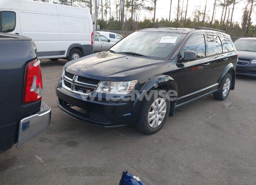 Photo 2 of 2017 Dodge Journey SE (VIN 3C4PDCAB2HT682897)