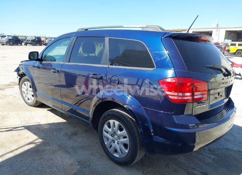 Photo 3 of 2018 Dodge Journey SE (VIN 3C4PDCAB2JT218448)