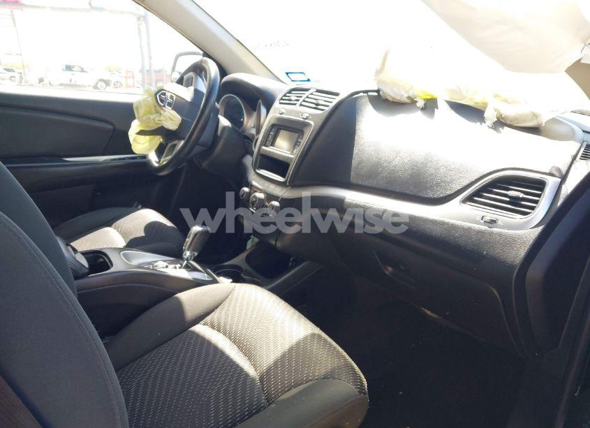 Photo 5 of 2018 Dodge Journey SE (VIN 3C4PDCAB2JT218448)