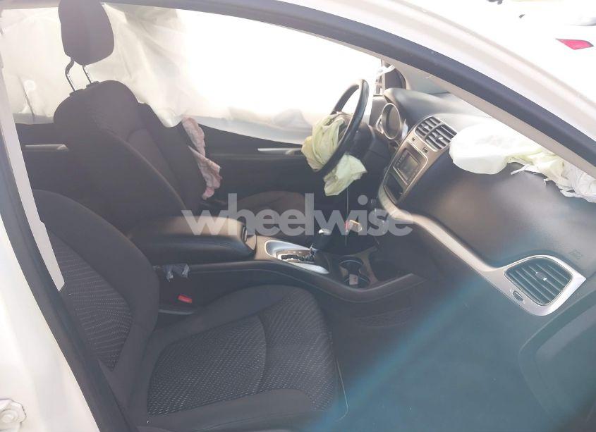 Photo 5 of 2018 Dodge Journey SE (VIN 3C4PDCAB2JT294431)