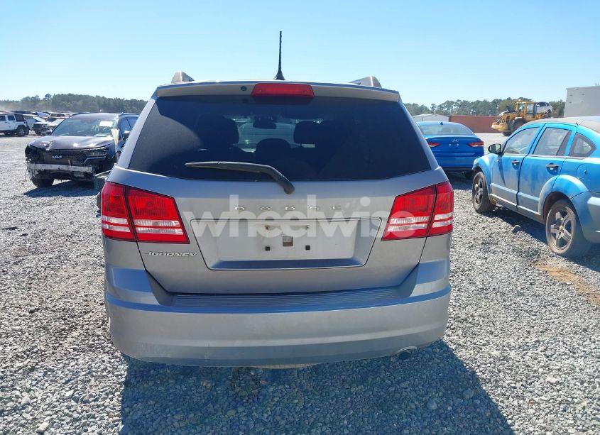 Photo 16 of 2018 Dodge Journey SE (VIN 3C4PDCAB2JT295790)