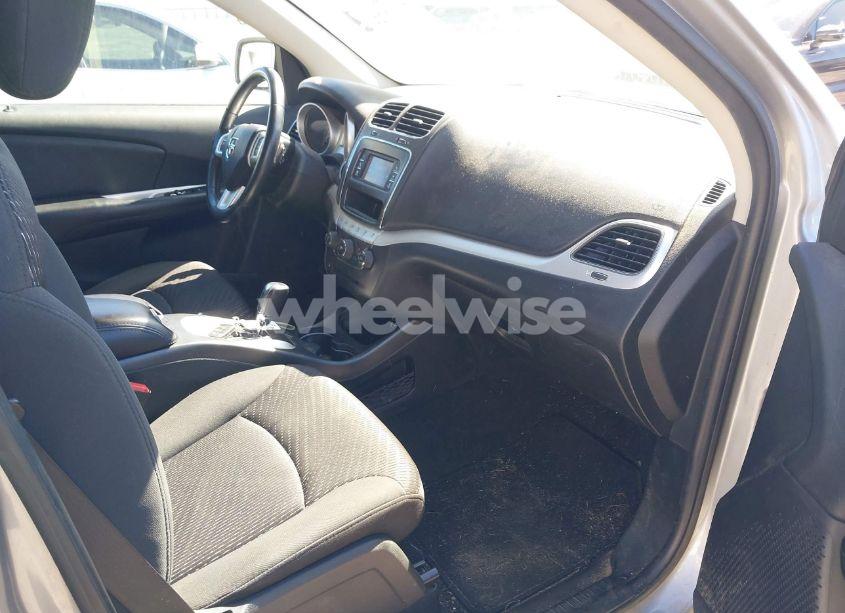 Photo 5 of 2018 Dodge Journey SE (VIN 3C4PDCAB2JT295790)