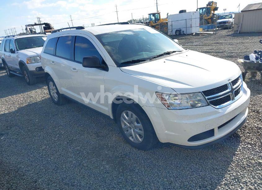 2018 Dodge Journey SE (VIN 3C4PDCAB2JT445025) main photo