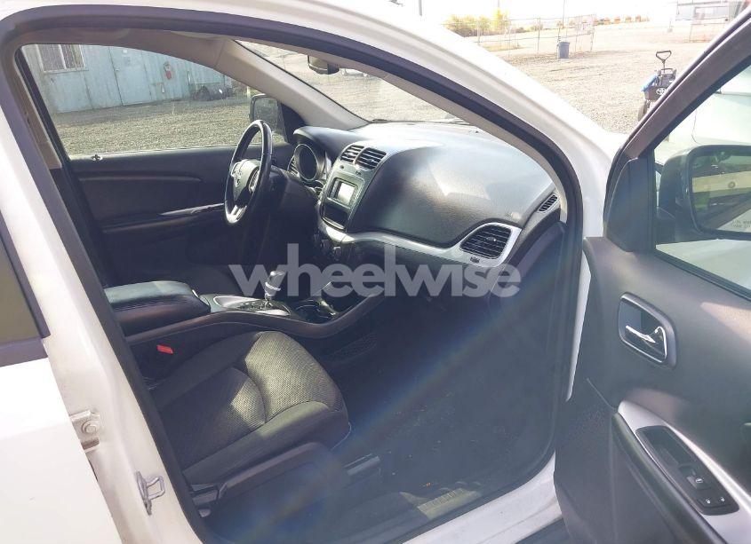 Photo 5 of 2018 Dodge Journey SE (VIN 3C4PDCAB2JT445025)