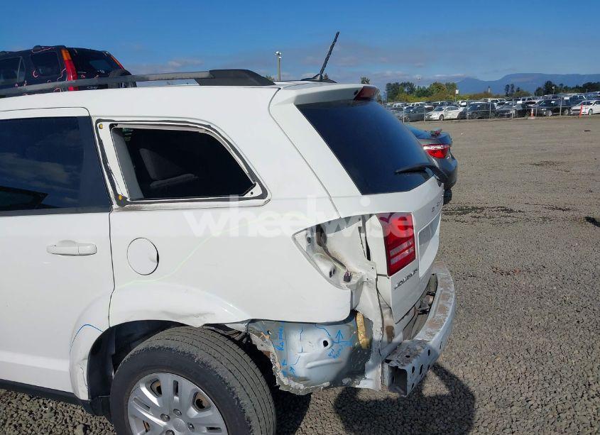 Photo 6 of 2018 Dodge Journey SE (VIN 3C4PDCAB2JT445025)