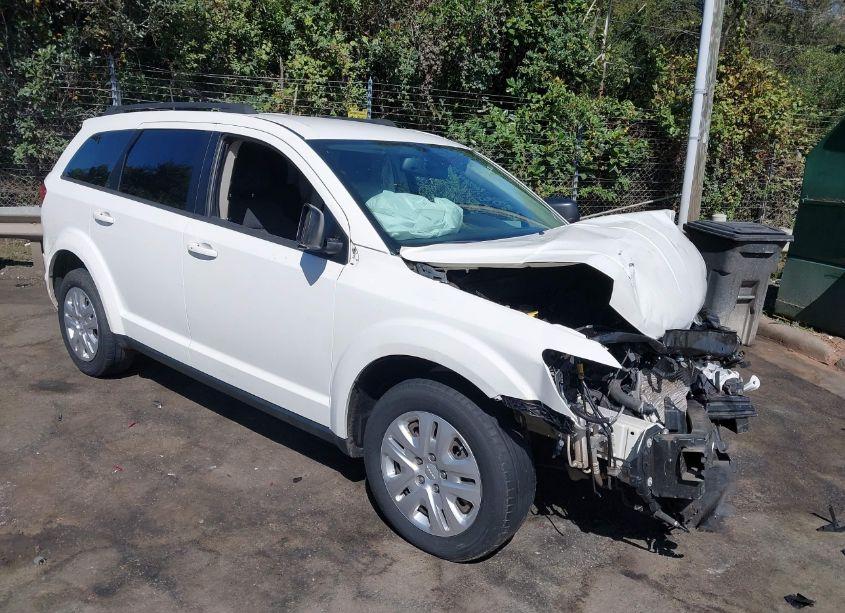 2018 Dodge Journey SE (VIN 3C4PDCAB2JT474654) main photo