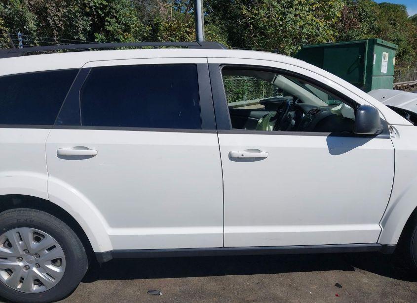 Photo 14 of 2018 Dodge Journey SE (VIN 3C4PDCAB2JT474654)