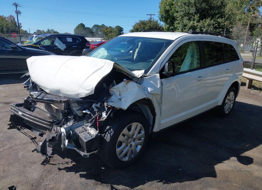 Photo 2 of 2018 Dodge Journey SE (VIN 3C4PDCAB2JT474654)
