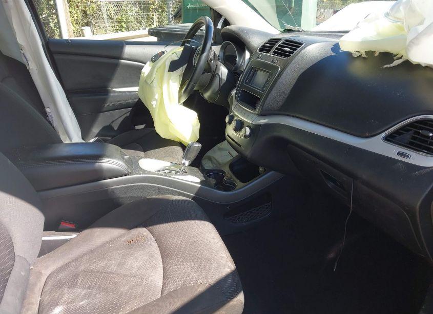 Photo 5 of 2018 Dodge Journey SE (VIN 3C4PDCAB2JT474654)