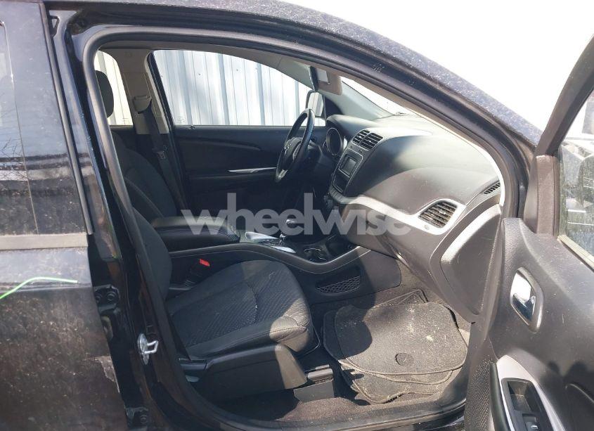 Photo 5 of 2018 Dodge Journey SE (VIN 3C4PDCAB2JT474704)