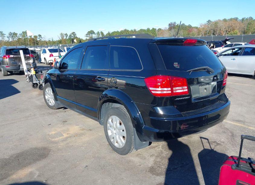 Photo 3 of 2018 Dodge Journey SE (VIN 3C4PDCAB2JT517552)