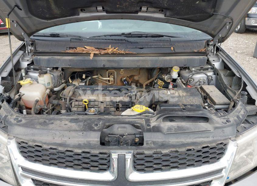 Photo 10 of 2018 Dodge Journey SE (VIN 3C4PDCAB2JT520371)