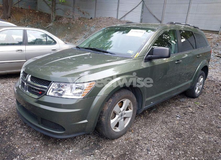 Photo 2 of 2018 Dodge Journey SE (VIN 3C4PDCAB2JT521035)
