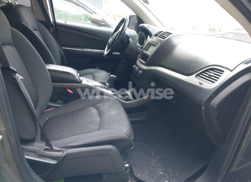 Photo 5 of 2018 Dodge Journey SE (VIN 3C4PDCAB2JT521035)