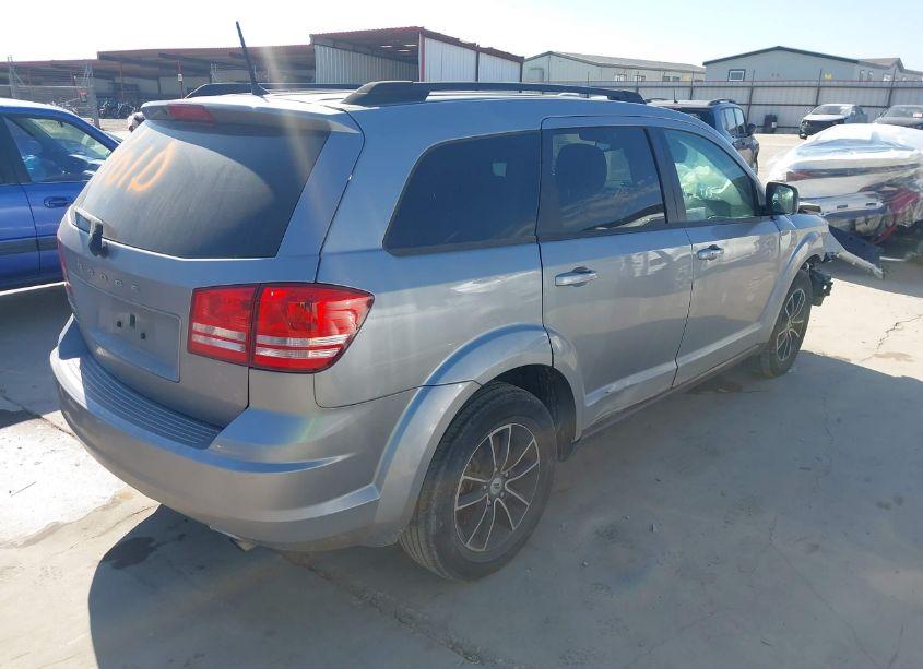 Photo 4 of 2018 Dodge Journey SE (VIN 3C4PDCAB2JT535730)