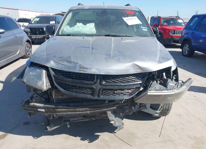 Photo 6 of 2018 Dodge Journey SE (VIN 3C4PDCAB2JT535730)