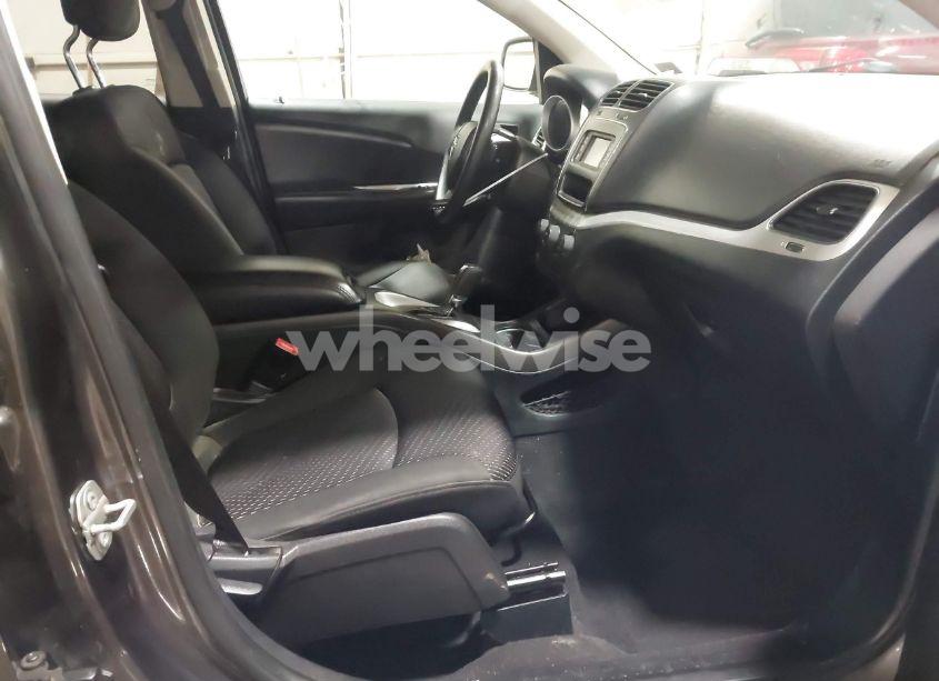 Photo 5 of 2019 Dodge Journey SE VALUE PACKAGE (VIN 3C4PDCAB2KT867877)