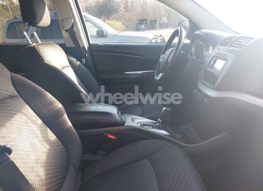 Photo 5 of 2014 Dodge Journey SE (VIN 3C4PDCAB3ET100964)