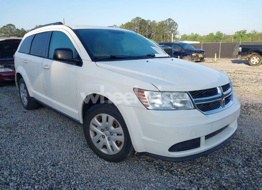 2015 Dodge Journey SE (VIN 3C4PDCAB3FT595717) main photo