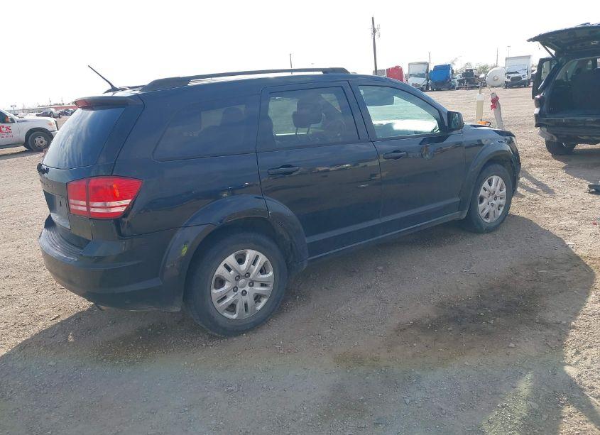 Photo 4 of 2016 Dodge Journey SE (VIN 3C4PDCAB3GT151688)