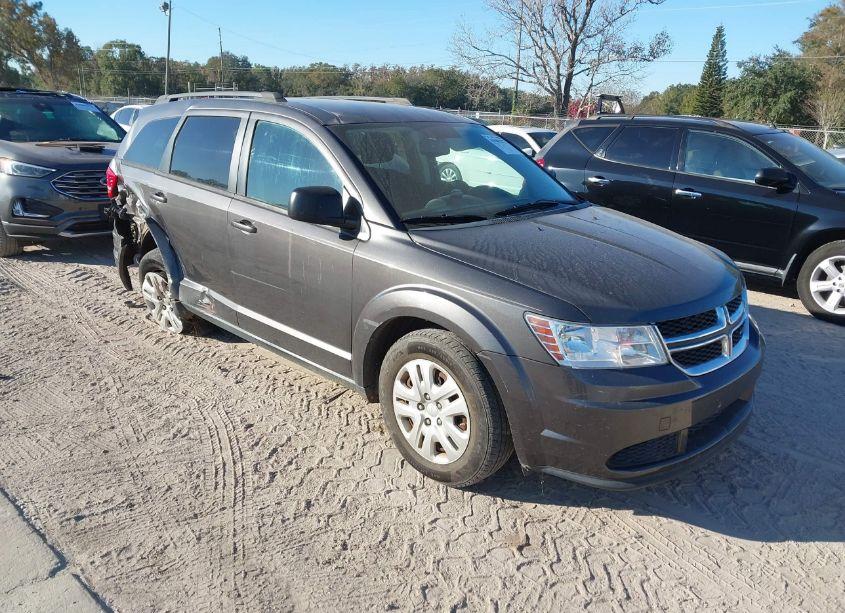 2017 Dodge Journey SE (VIN 3C4PDCAB3HT507526) main photo