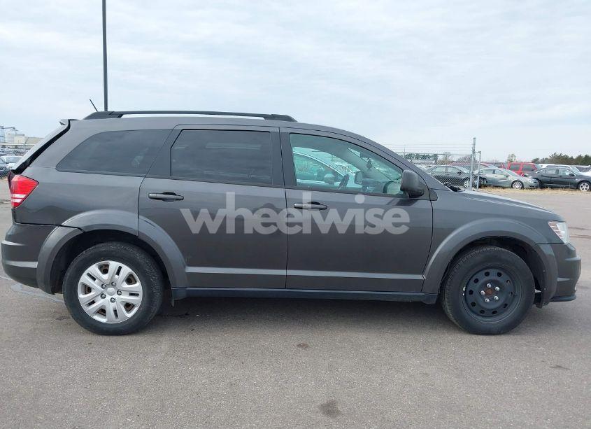 Photo 13 of 2017 Dodge Journey SE (VIN 3C4PDCAB3HT552417)