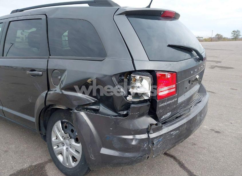 Photo 6 of 2017 Dodge Journey SE (VIN 3C4PDCAB3HT552417)