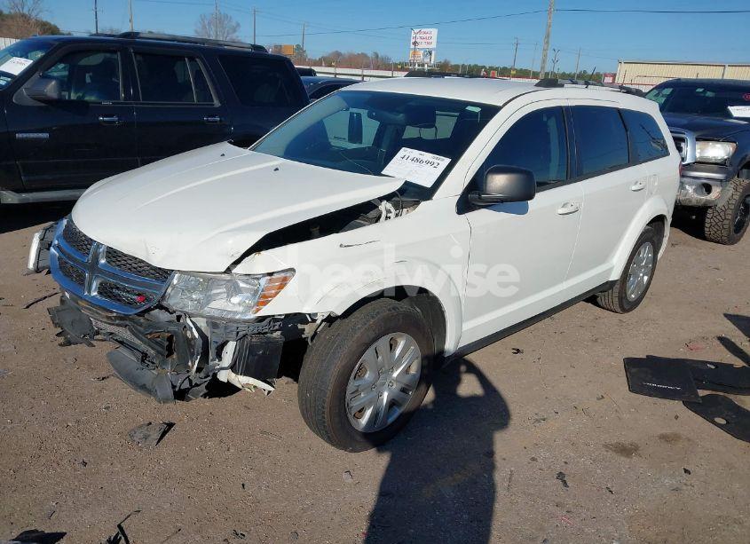 Photo 2 of 2017 Dodge Journey SE (VIN 3C4PDCAB3HT608145)