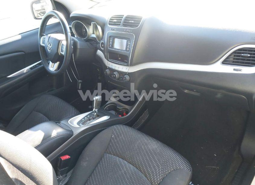 Photo 5 of 2017 Dodge Journey SE (VIN 3C4PDCAB3HT608145)