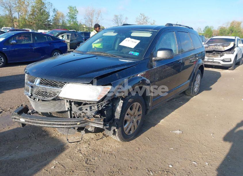 Photo 2 of 2017 Dodge Journey SE (VIN 3C4PDCAB3HT622269)