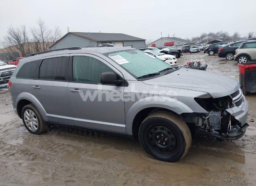 Photo 13 of 2017 Dodge Journey SE (VIN 3C4PDCAB3HT695884)