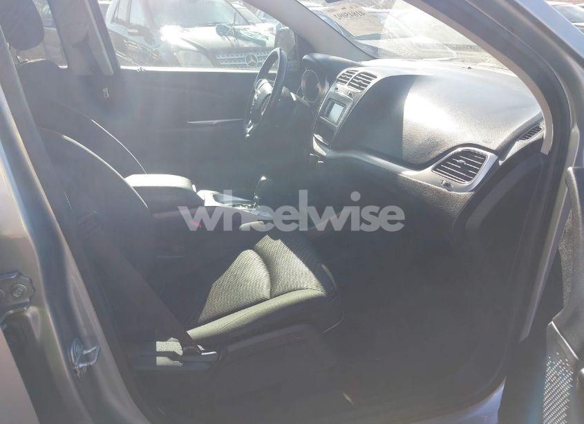 Photo 5 of 2017 Dodge Journey SE (VIN 3C4PDCAB3HT706012)