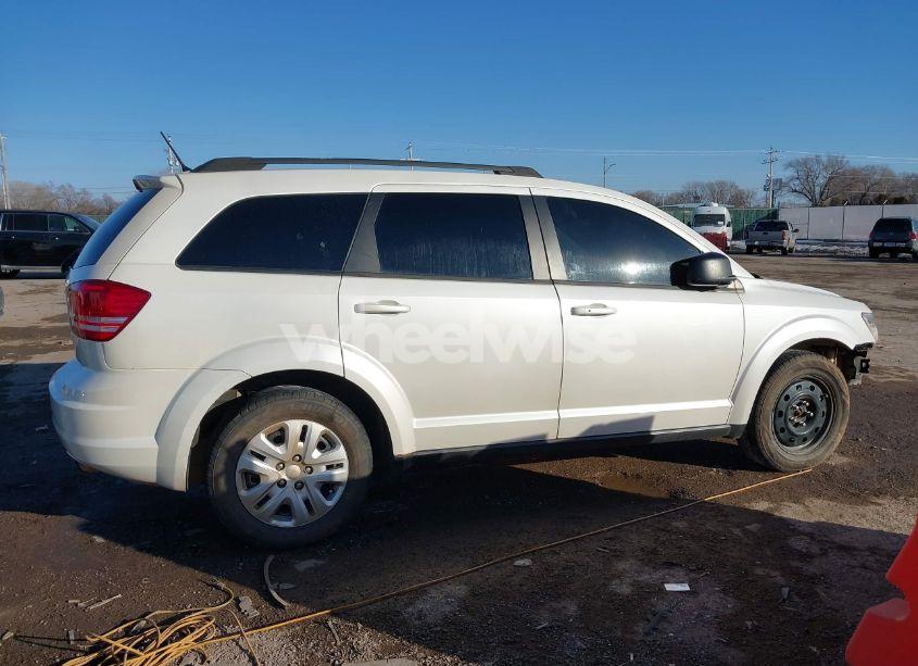 Photo 14 of 2017 Dodge Journey SE (VIN 3C4PDCAB3HT707029)