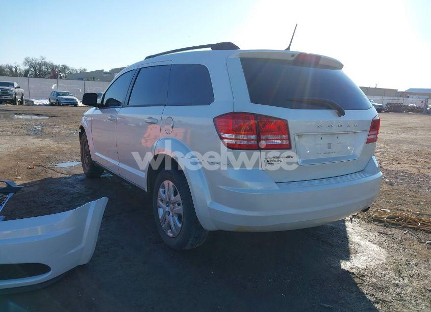 Photo 3 of 2017 Dodge Journey SE (VIN 3C4PDCAB3HT707029)