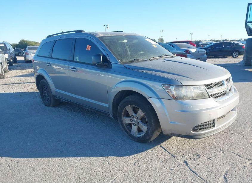2018 Dodge Journey SE (VIN 3C4PDCAB3JT229247) main photo