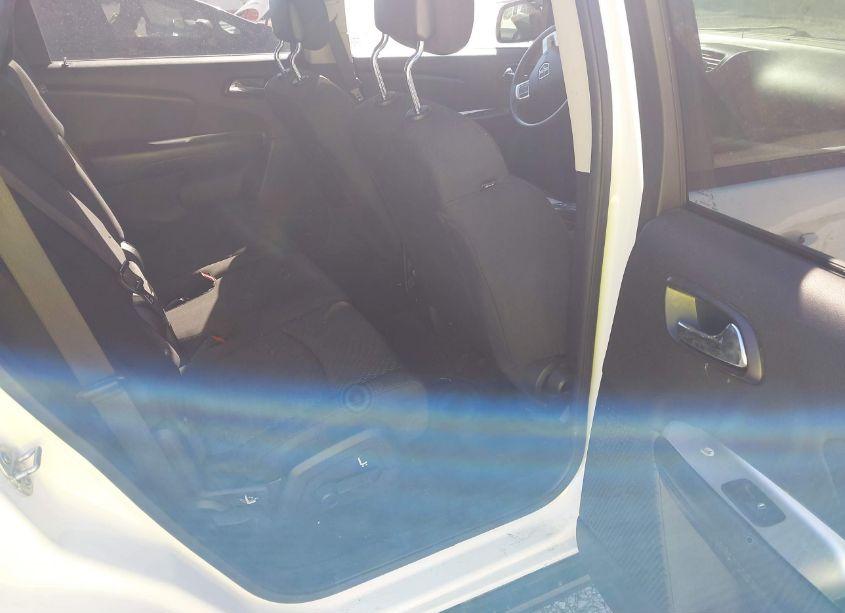 Photo 8 of 2018 Dodge Journey SE (VIN 3C4PDCAB3JT241950)