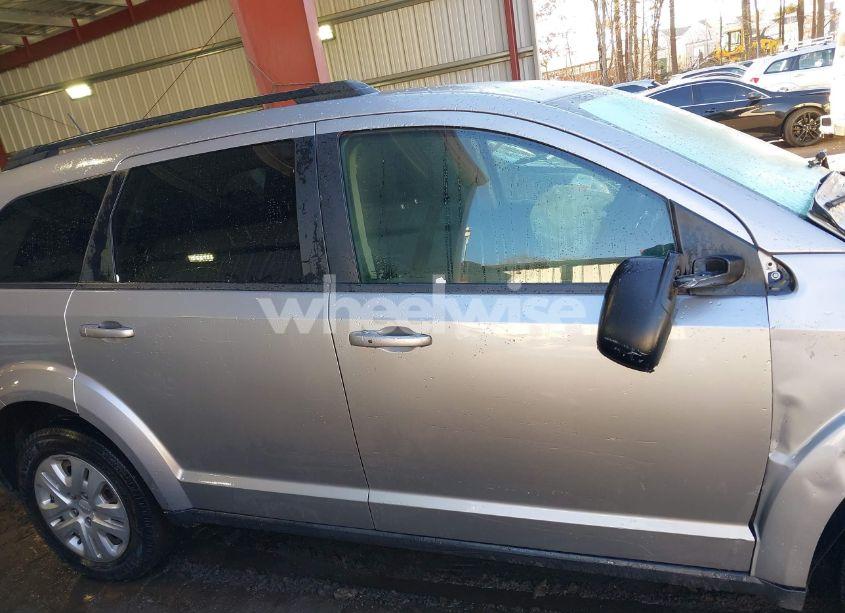 Photo 13 of 2018 Dodge Journey SE (VIN 3C4PDCAB3JT288816)