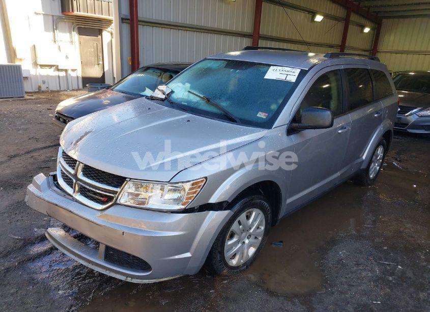 Photo 2 of 2018 Dodge Journey SE (VIN 3C4PDCAB3JT288816)