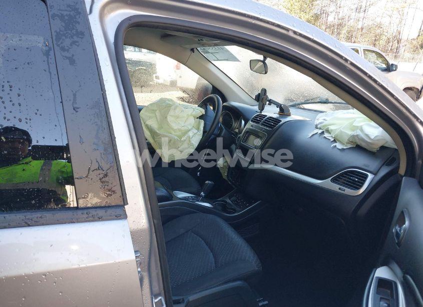 Photo 5 of 2018 Dodge Journey SE (VIN 3C4PDCAB3JT288816)