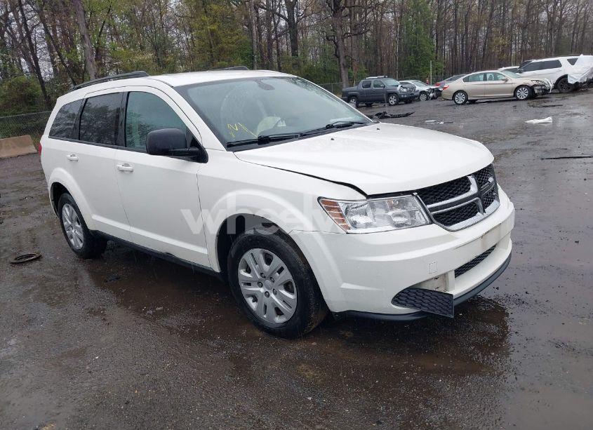 2018 Dodge Journey SE (VIN 3C4PDCAB3JT309924) main photo