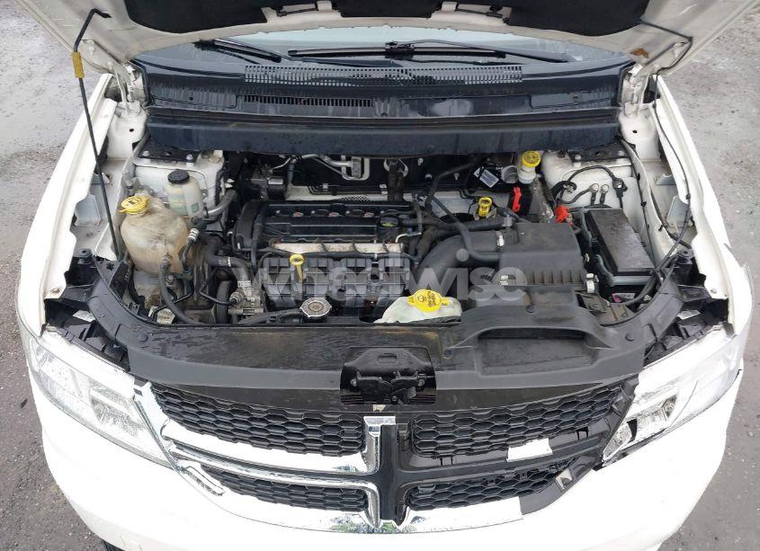 Photo 10 of 2018 Dodge Journey SE (VIN 3C4PDCAB3JT309924)