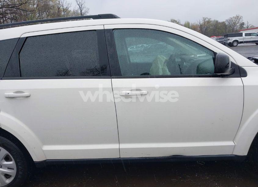 Photo 13 of 2018 Dodge Journey SE (VIN 3C4PDCAB3JT309924)