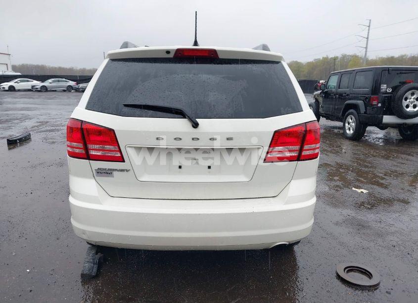 Photo 16 of 2018 Dodge Journey SE (VIN 3C4PDCAB3JT309924)