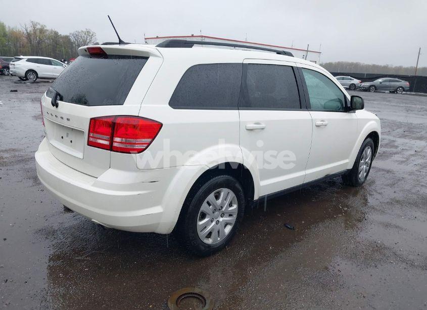 Photo 4 of 2018 Dodge Journey SE (VIN 3C4PDCAB3JT309924)