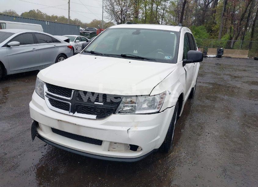 Photo 6 of 2018 Dodge Journey SE (VIN 3C4PDCAB3JT309924)