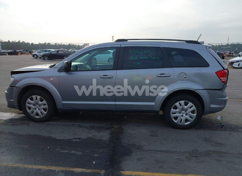 Photo 15 of 2018 Dodge Journey SE (VIN 3C4PDCAB3JT426824)