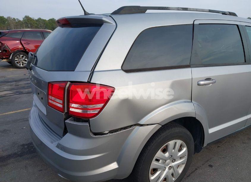 Photo 20 of 2018 Dodge Journey SE (VIN 3C4PDCAB3JT426824)