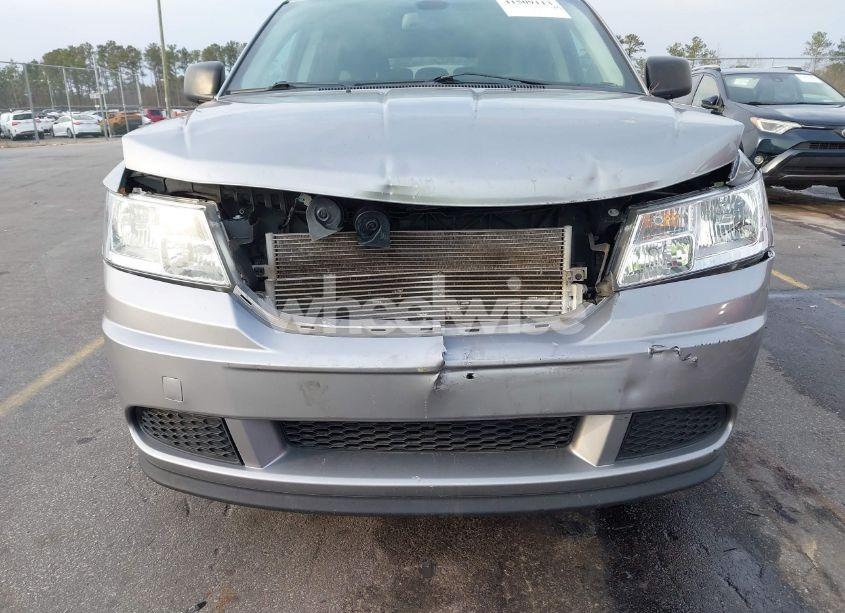 Photo 6 of 2018 Dodge Journey SE (VIN 3C4PDCAB3JT426824)